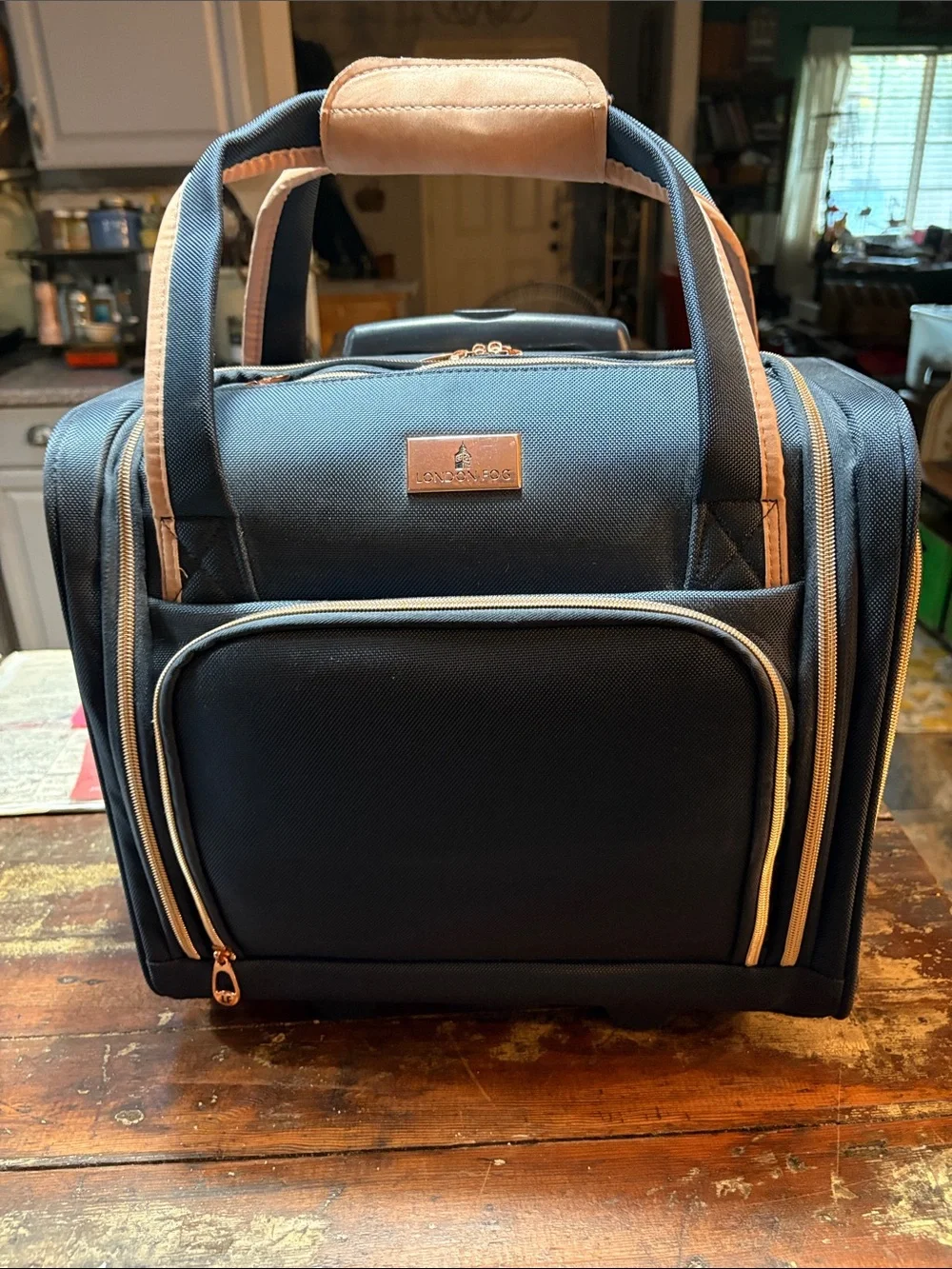 London Fog 15” Under-the-Seat Luggage Bag Hartford II Collection Unisex
